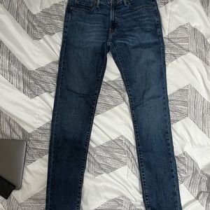Abercrombie & Fitch 32x34 super skinny jeans medium wash